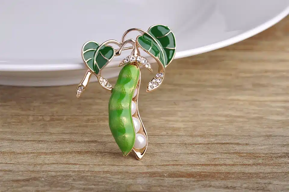 Blucome Enamel Green Pea Brooches For Women Gold-color Crystal Simulated Pearls Corsages Men Kids Sweater Suit Accessories Pins 14