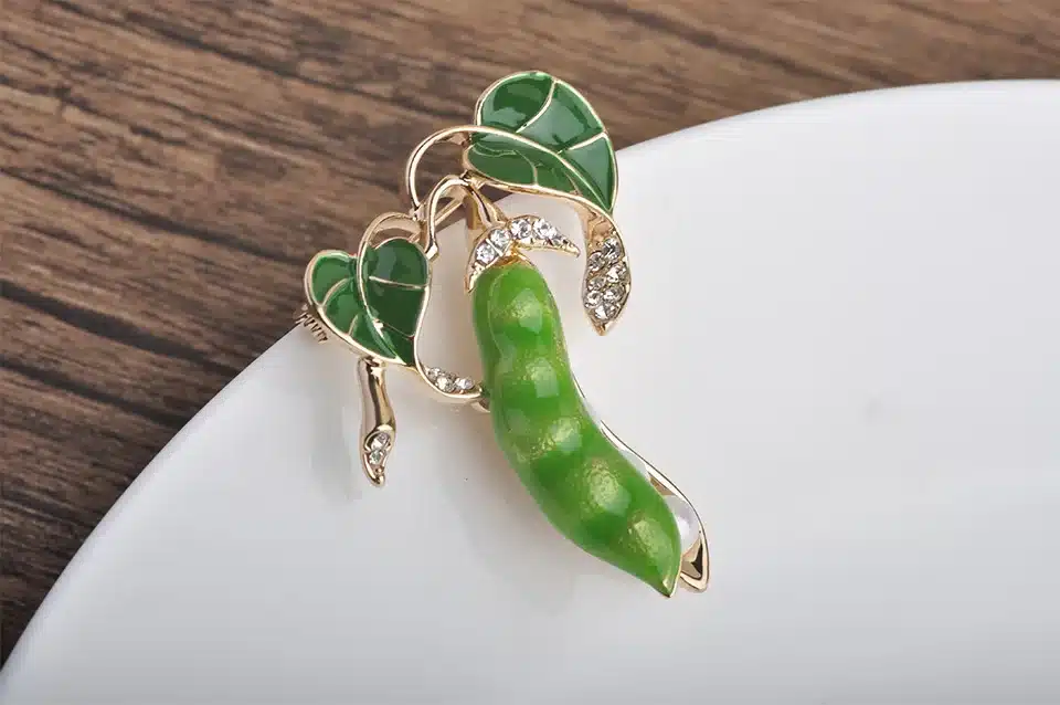 Blucome Enamel Green Pea Brooches For Women Gold-color Crystal Simulated Pearls Corsages Men Kids Sweater Suit Accessories Pins 15