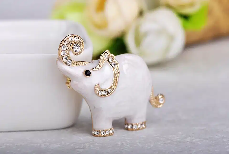 Blucome New Arrival lovely Blue Texture Enamel Elephant Shape Brooch Crystal Pins Brooches For Women Kids Scarf Clothes Jewelry 17