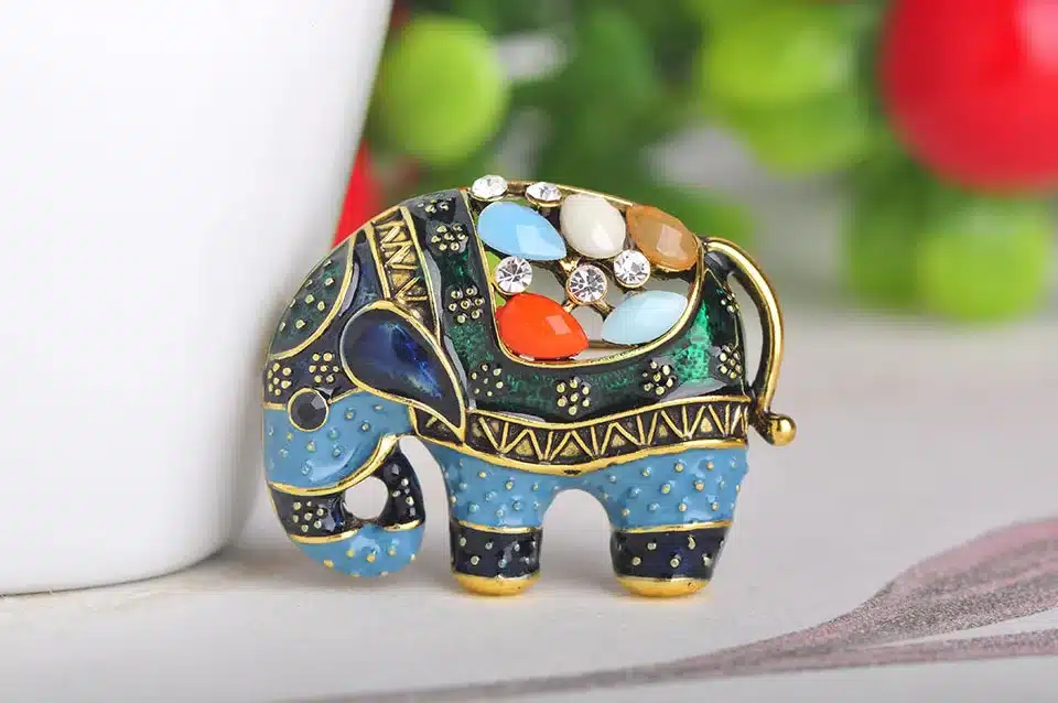 Blucome Thailand Elephant Shape Brooch Colorful Enamel Resin Brooches Pins For Women Kids Scarf Clothes Hat Accessories Jewelry 13