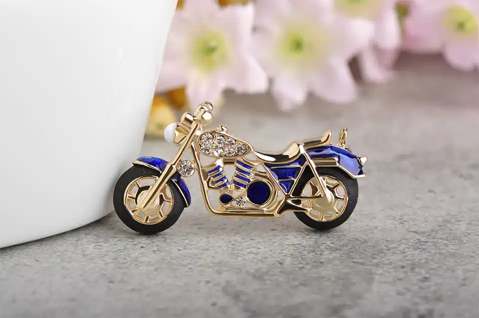 Blucome Fashion Motorcycle Brooch Gold-color Red Enamel Brooches Girls Kids Gifts Jewelry Suit Collar Sweater Accessories Pins 12