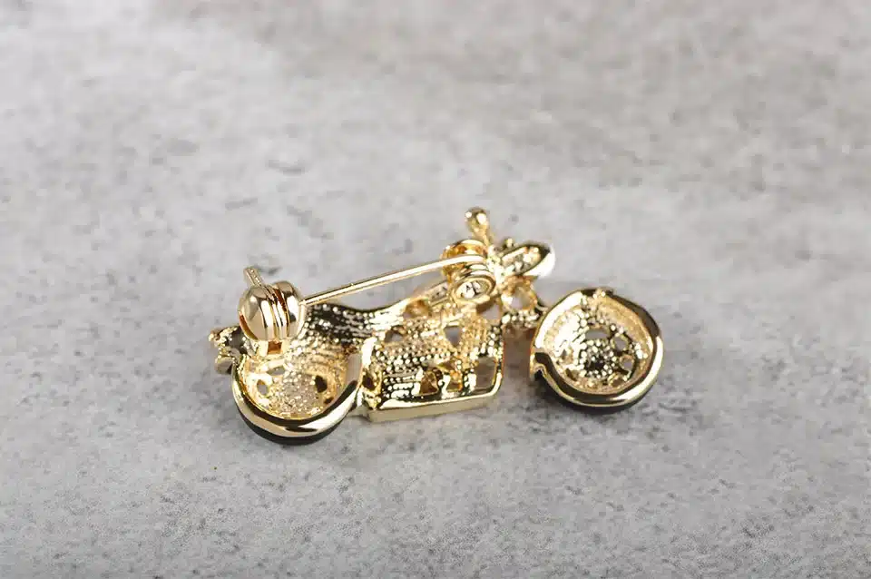 Blucome Fashion Motorcycle Brooch Gold-color Red Enamel Brooches Girls Kids Gifts Jewelry Suit Collar Sweater Accessories Pins 14