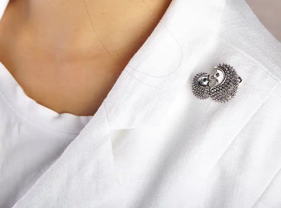 Blucome Vivid Mother Kids Hedgehog Brooch Vintage Antique Silver Color Animal Brooches Pins Clothes Accessories Scarf Buckles 12