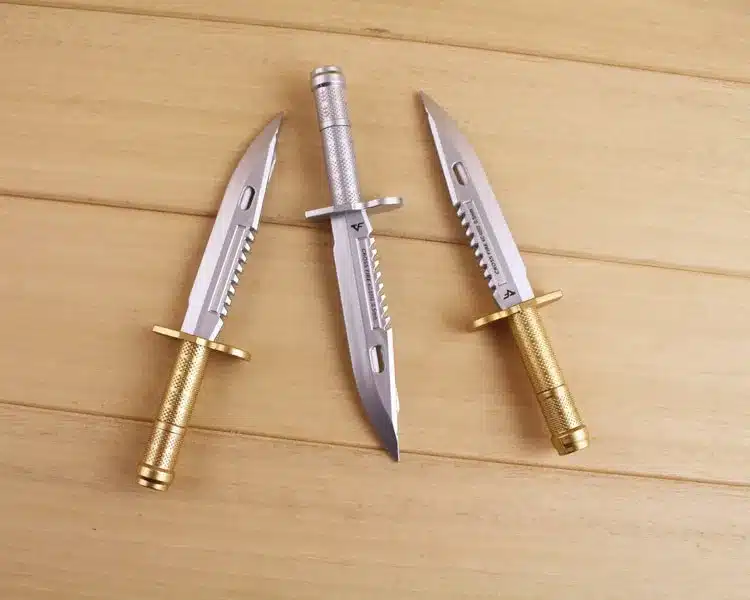 1Pcs Sale 2018 Hot Creative Novelty Knife Shape Ball Pen Arms Writing Ballpoint Pen Office School Supplies Student Prizes E0786 3