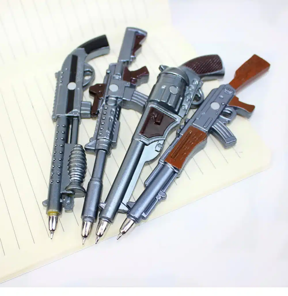 4pcs/lot Creative simulation pistol weapons Ball-point pen Fridge magnets Kawaii stationery office school supplies kids gift toy 2