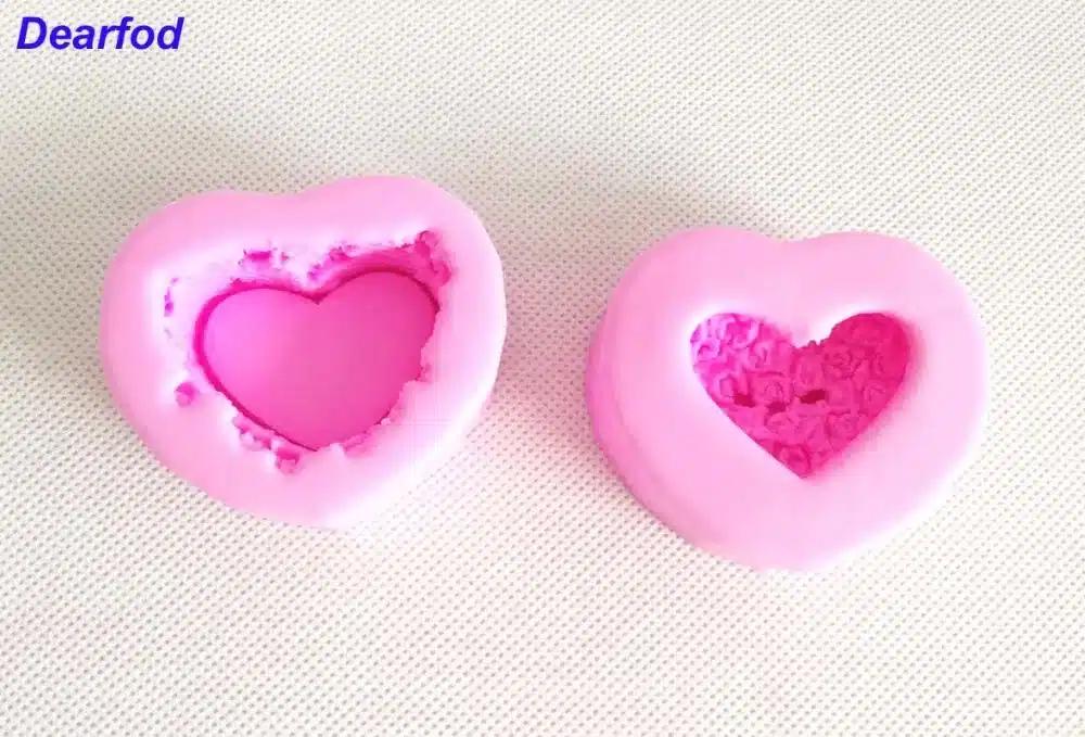 9744 2pcs/set of Heart Shape Rose Fondant Silicone Mold for Soap Candle and Chocolate make Kitchenware DIY Tool 4