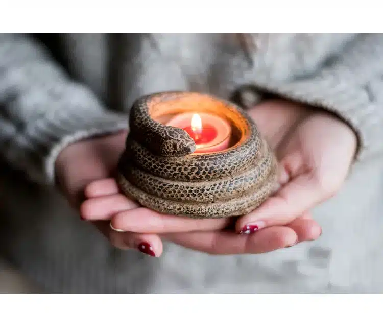 snake design distressed concrete decorative tea light candle holders 18