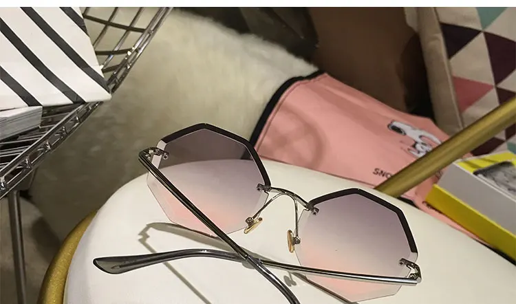 new round sunglasses women oversized eyewear 2018 gradient brown pink rimless sun glasses for female gift Brand Designer uv400 13