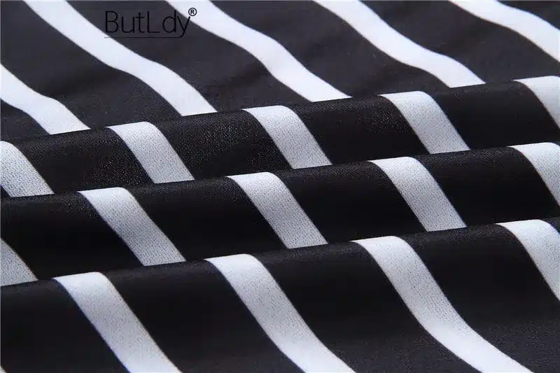 Striped Loose Playsuits Bodysuit Rompers Women Summer 2019 Casual Beach Jumpsuit Shorts Short Sleeve Elegant Overalls For Women 21