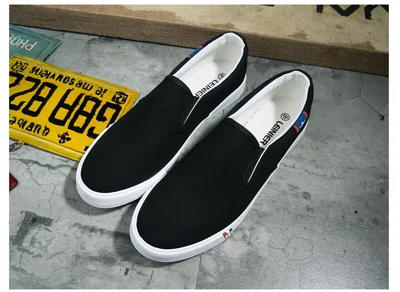 Men Canvas Shoes Simple Casual Mens Loafers 2018 Autumn High Quality Anti-Slip Comfortable Vulcanized Shoes Man Flats Size 35-47 26