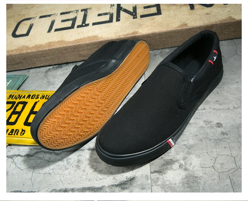 Men Canvas Shoes Simple Casual Mens Loafers 2018 Autumn High Quality Anti-Slip Comfortable Vulcanized Shoes Man Flats Size 35-47 31