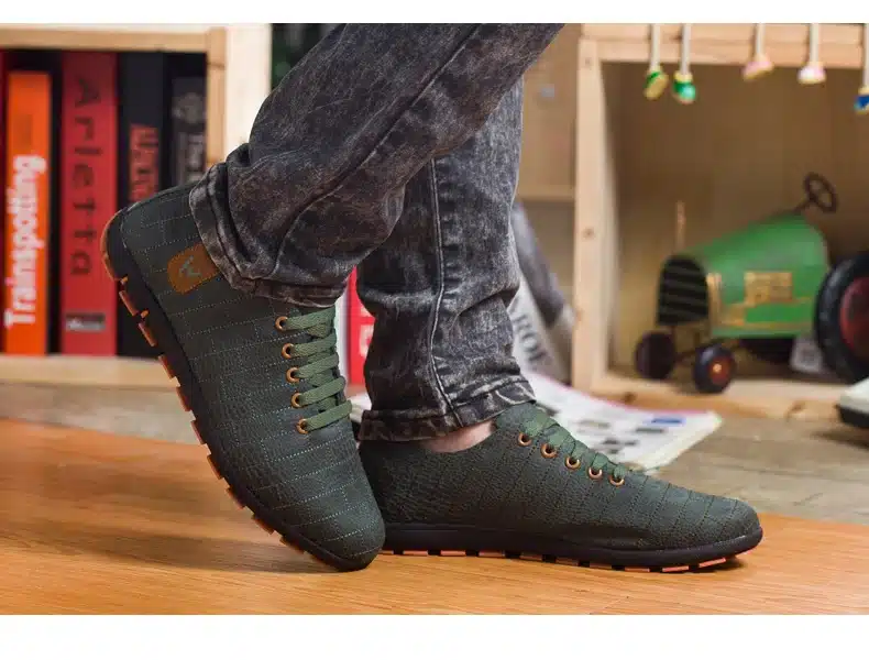 Spring/Summer Men Shoes Breathable Mens Shoes Casual Fashion Low Lace-up Canvas Shoes Flats Zapatillas Hombre Plus Size 45,46,47 28
