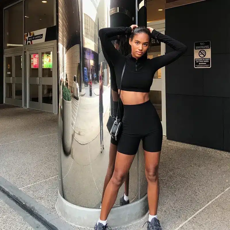 Hugcitar long sleeve zipper high neck elastic sexy crop tops shorts 2-pieces 2018 summer autumn women fashion casual sports sets 7