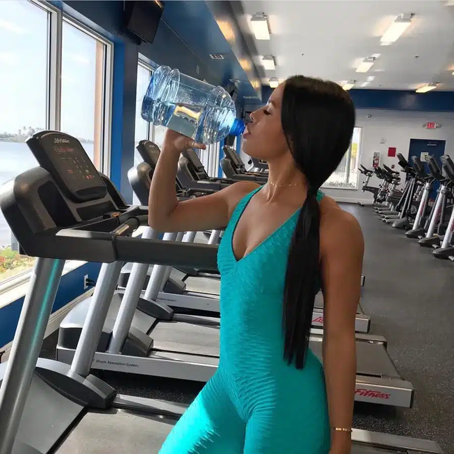 2019 New Gym clothing One-pieces Sports Suit female Sexy Bandage Yoga Set Backless Workout Fitness sport wear for women Bodysuit 14