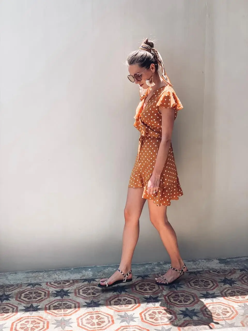 2019 Summer Polka Dot Wrapped Dress V Neck Ruffles Sexy Mini Dress Slim Bodycon Vacation Beach Smocks Korean Fashion 9