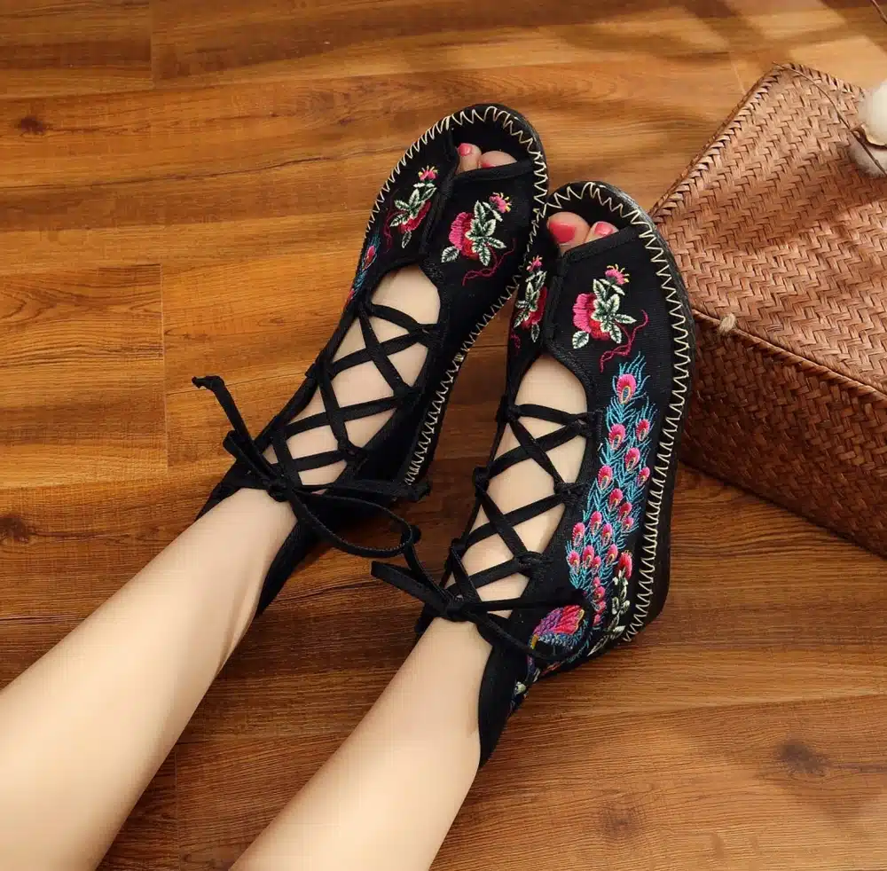 Veowalk Peacock Embroidered Women Peep Toe Gladiator Canvas Sandals Chinese Handmade Lace up Ladies Summer Fabric Flat Shoes 24