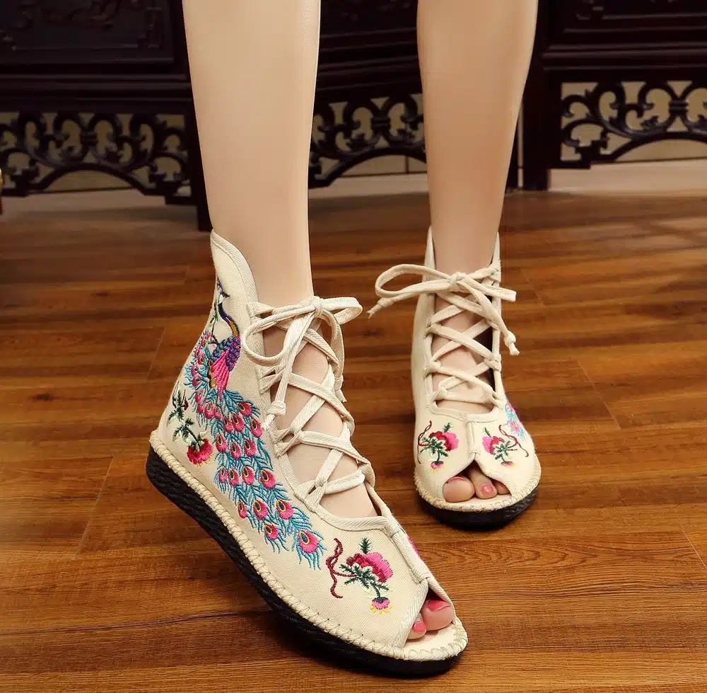 Veowalk Peacock Embroidered Women Peep Toe Gladiator Canvas Sandals Chinese Handmade Lace up Ladies Summer Fabric Flat Shoes 31