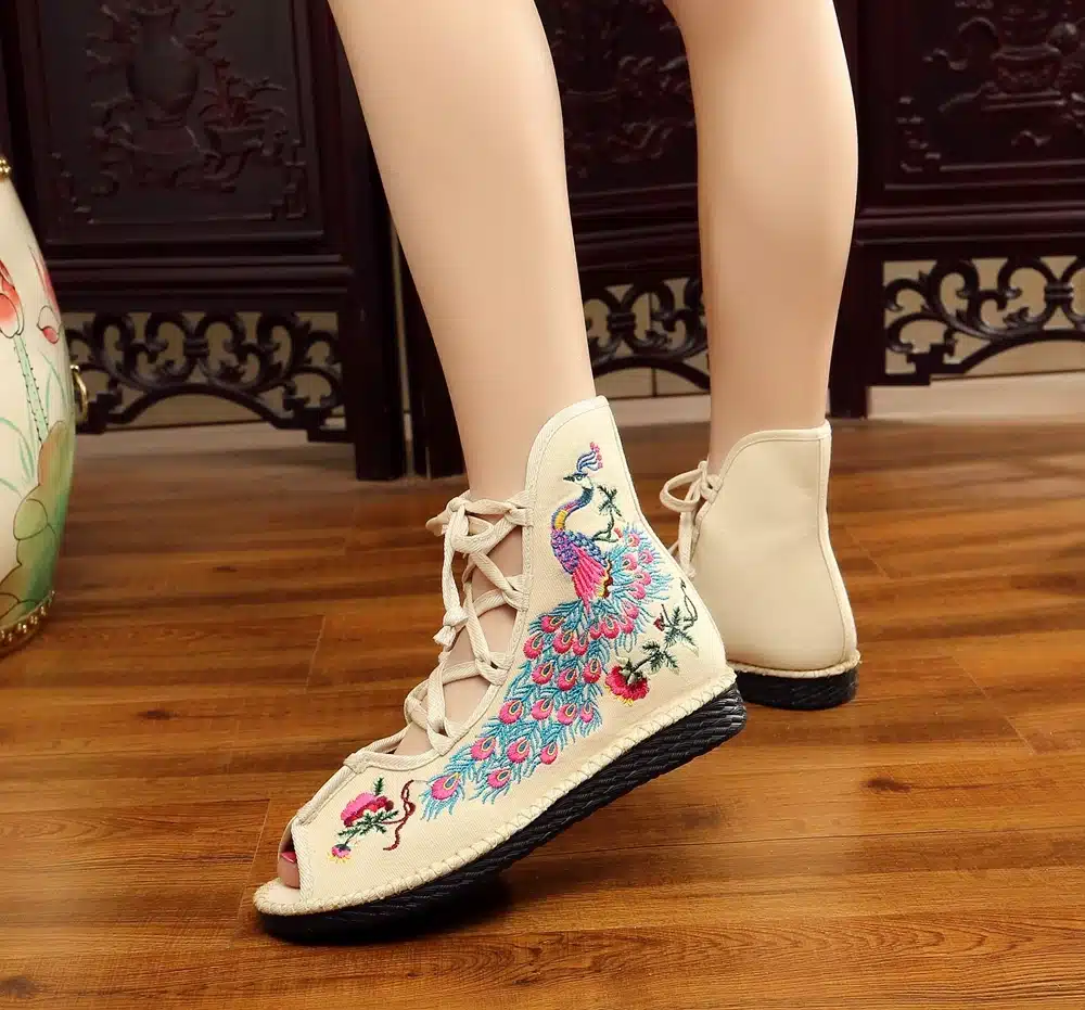 Veowalk Peacock Embroidered Women Peep Toe Gladiator Canvas Sandals Chinese Handmade Lace up Ladies Summer Fabric Flat Shoes 33