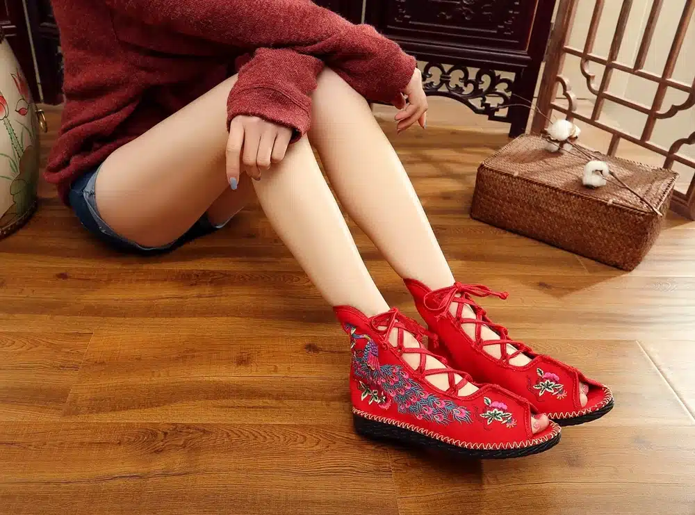 Veowalk Peacock Embroidered Women Peep Toe Gladiator Canvas Sandals Chinese Handmade Lace up Ladies Summer Fabric Flat Shoes 36