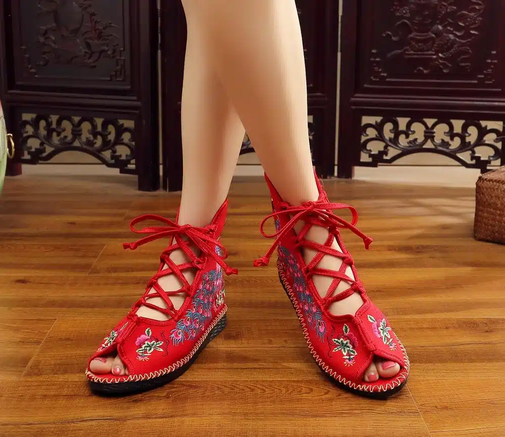 Veowalk Peacock Embroidered Women Peep Toe Gladiator Canvas Sandals Chinese Handmade Lace up Ladies Summer Fabric Flat Shoes 37