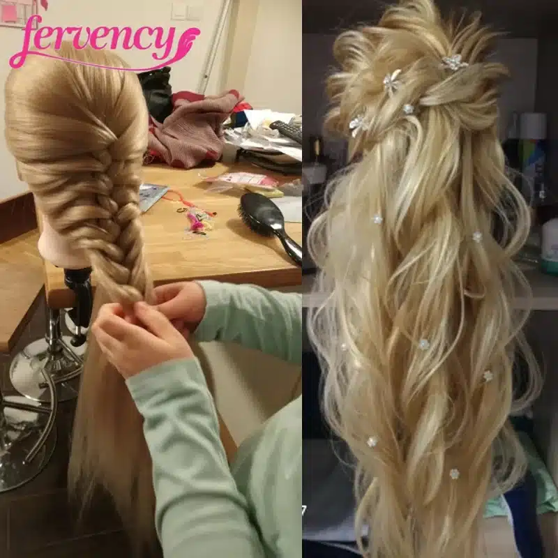 Kaks vaadet blondide juustega treeningpeast: vasakul külg punutakse pikka juuksepatsi ja paremal on elegantne seadistus lilledega kaunistatud juustega.