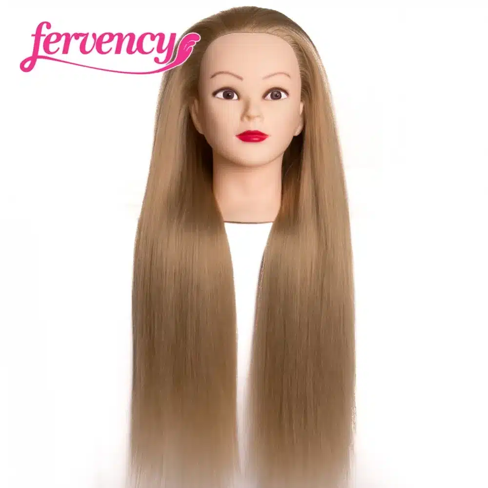 Blondide juustega treeningpea, millel on pika sirge juustega nukk, sobiv soengute harjutamiseks. Tume huulevärv ja naturaalse tooniga pea lisavad realistlikkust.