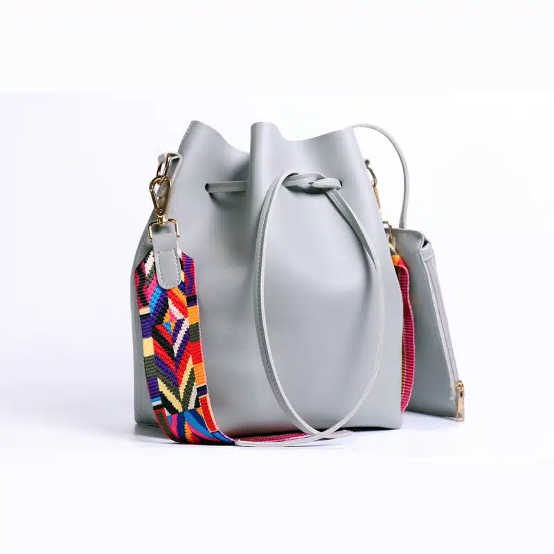 hall kunstnahast crossbody kott värvilise mustrilise sangaga