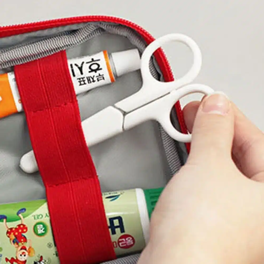 Portable Camping First Aid Kit Emergency Medical Bag Waterproof Car kits bag Outdoor Travel Survival kit Empty bag Househld 13