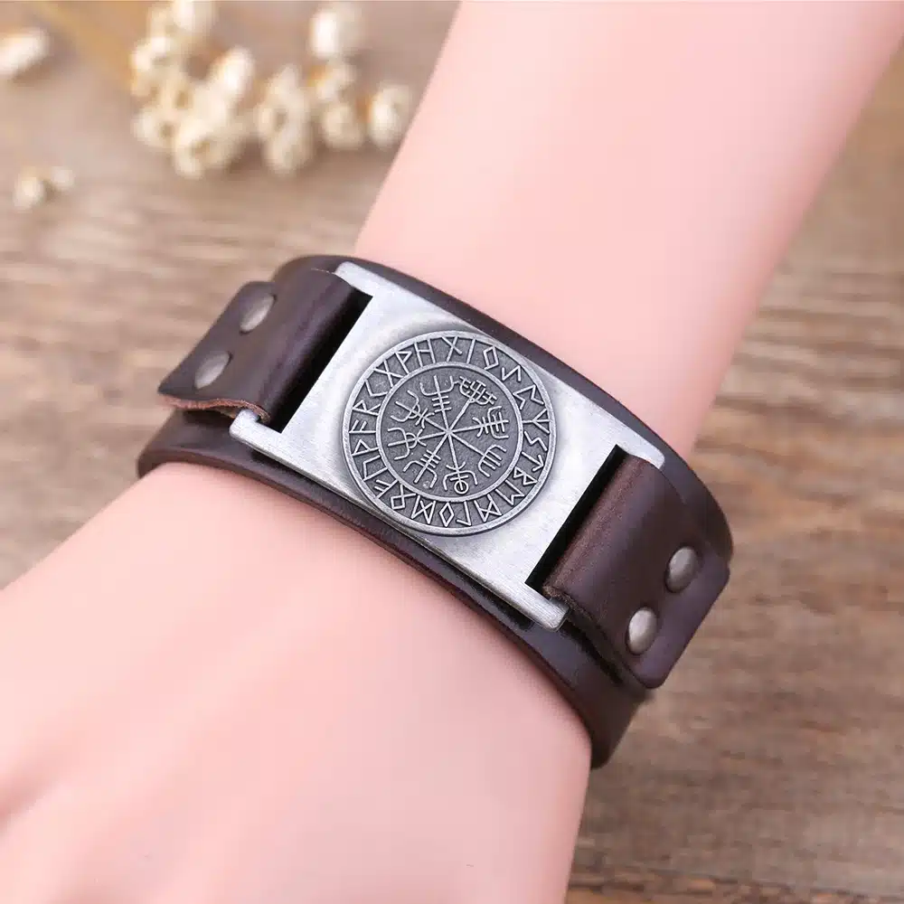 My Shape 2018 New Dropshipping Viking Vegvisir Compass Pendants Bangle Nordic Runes Men Jewelry Odin Symbol Leather Bracelets 22