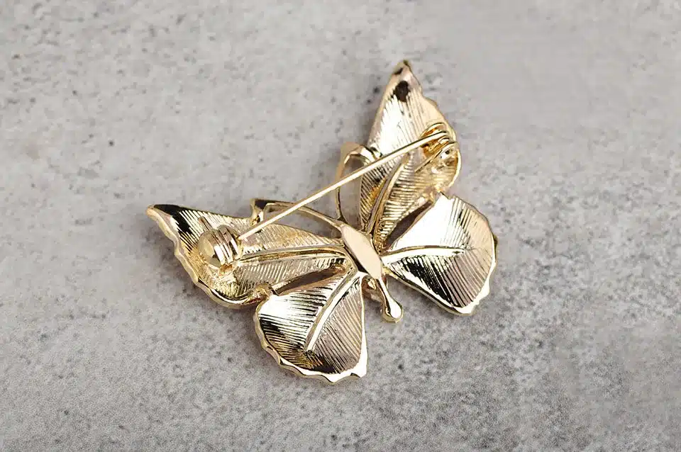 Blucome Fashion Blue Butterfly Brooch Clothes Accessories Gold-color Abalone Shell Insect Brooches Jewelry Pins For Suit Dress 15