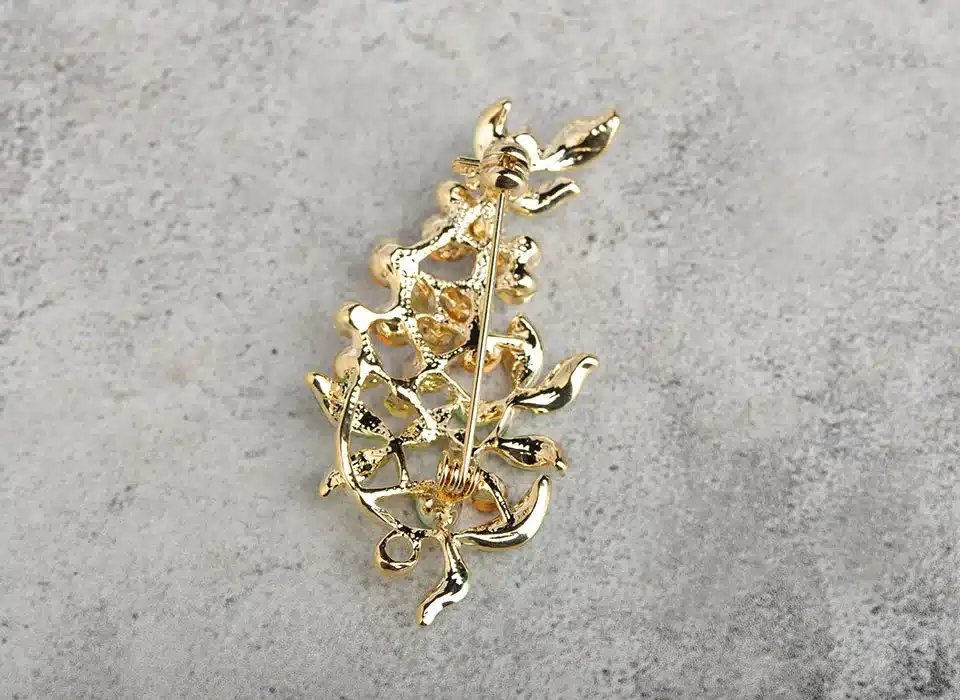 Blucome Flower Brooches For Women Enamel Brooches Jewelry Hijab Pins Austrian Crystal Decorative Garment Dress Accessories Pin 15