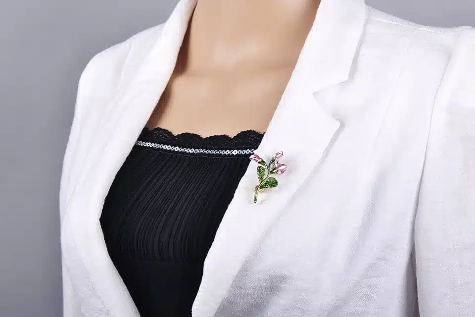 Blucome Exquisite Pink Tulip Flower Shape Brooch Crystal Enamel Brooches For Women Girls Banquet Dress Suit Collar Pins Jewelry 12