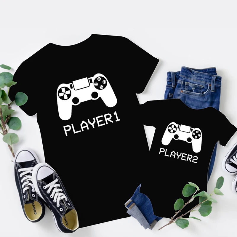 Perekonna särgid "Player 1 ja 2" | kujundav pilt e-kaubamaja pildikogust