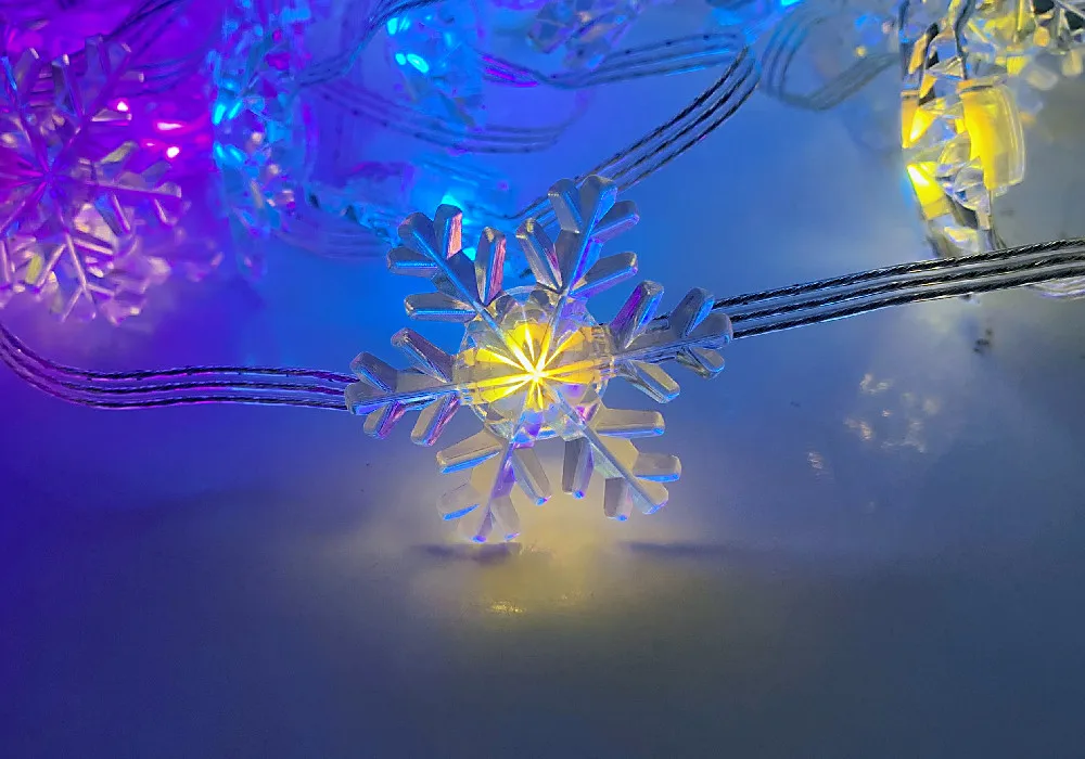 lumehelbe kujulised LED valgusribad sinise ja kollase valgusega
