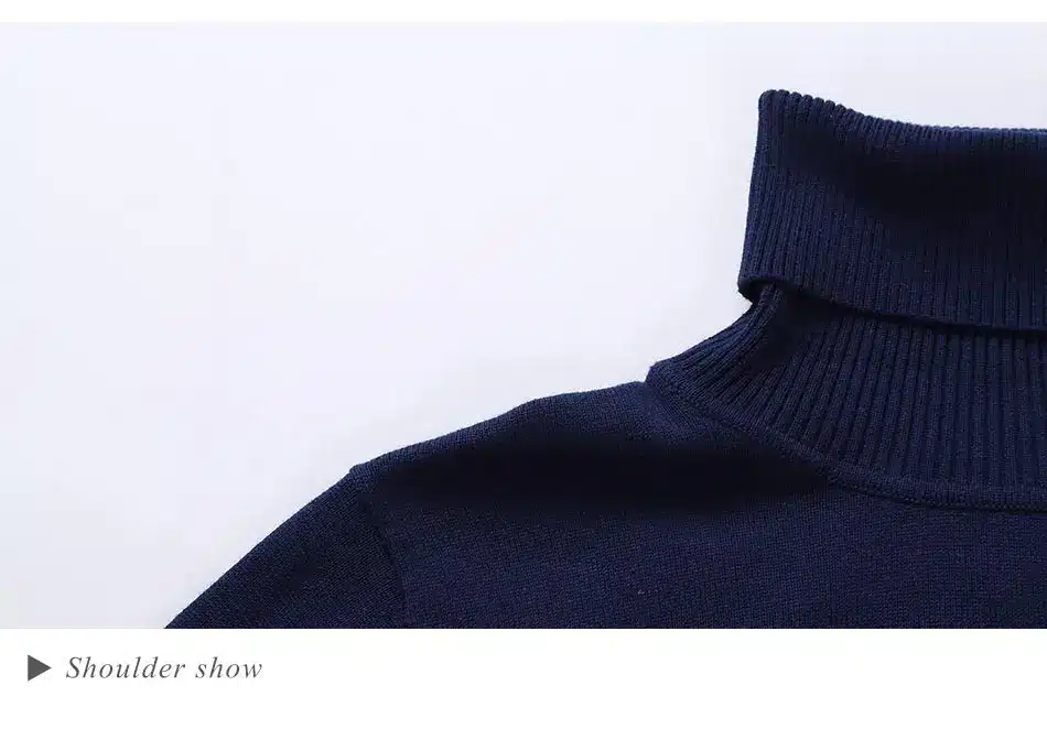 tumesinine kõrge kaelusega meeste pullover