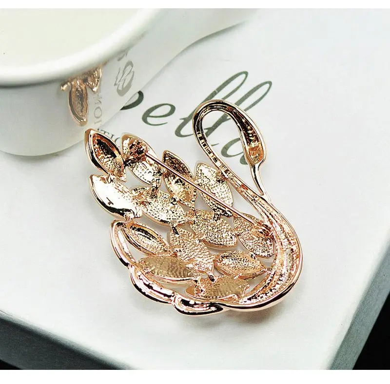 USTAR Lovely Swan brooches for women pins gold color animal rhinestone cameo brooch lapel broche christmas gifts top quality S8 32
