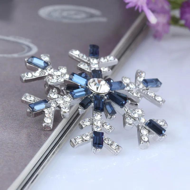 2017 New Year Gifts Snowflake Brooches Women Garment Accessories Crystal Rhinestone Scarf Pins Brooches Jewelry (AS860002) 13