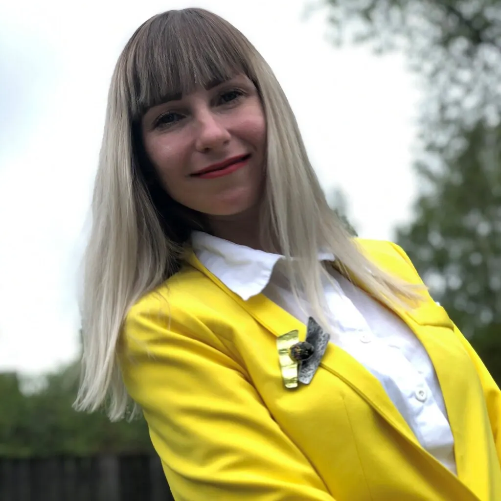 Kaelakee omapärase ripatsiga | kujundav pilt e-kaubamaja pildikogust