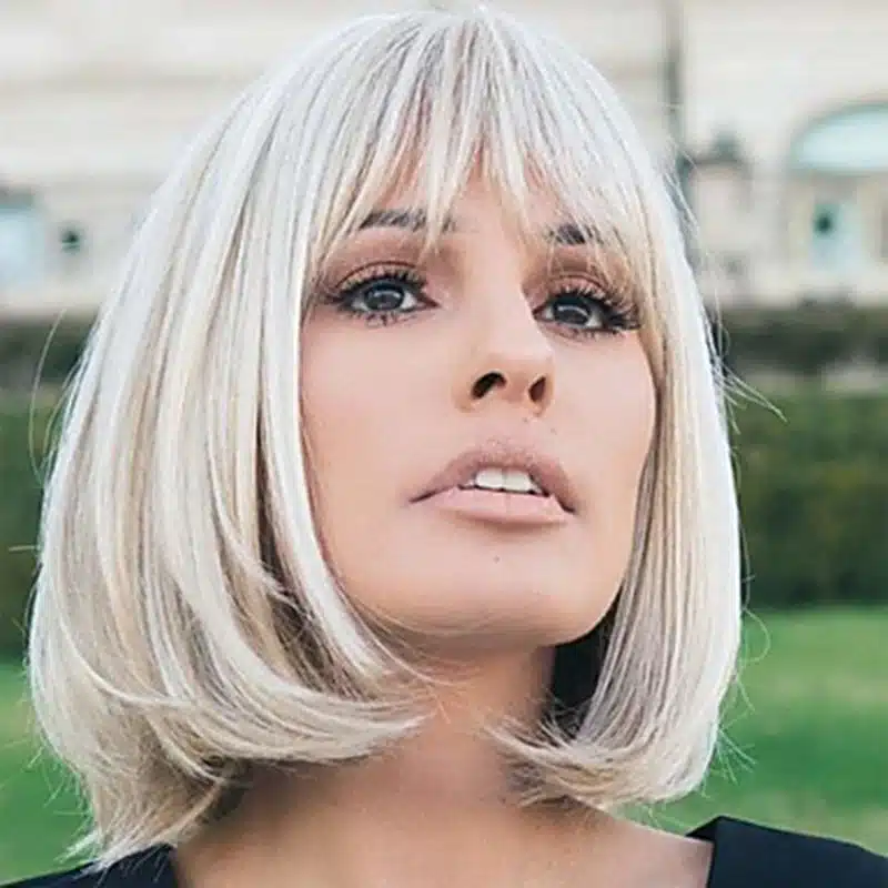 blond sirge parukas lühikeste tukaga