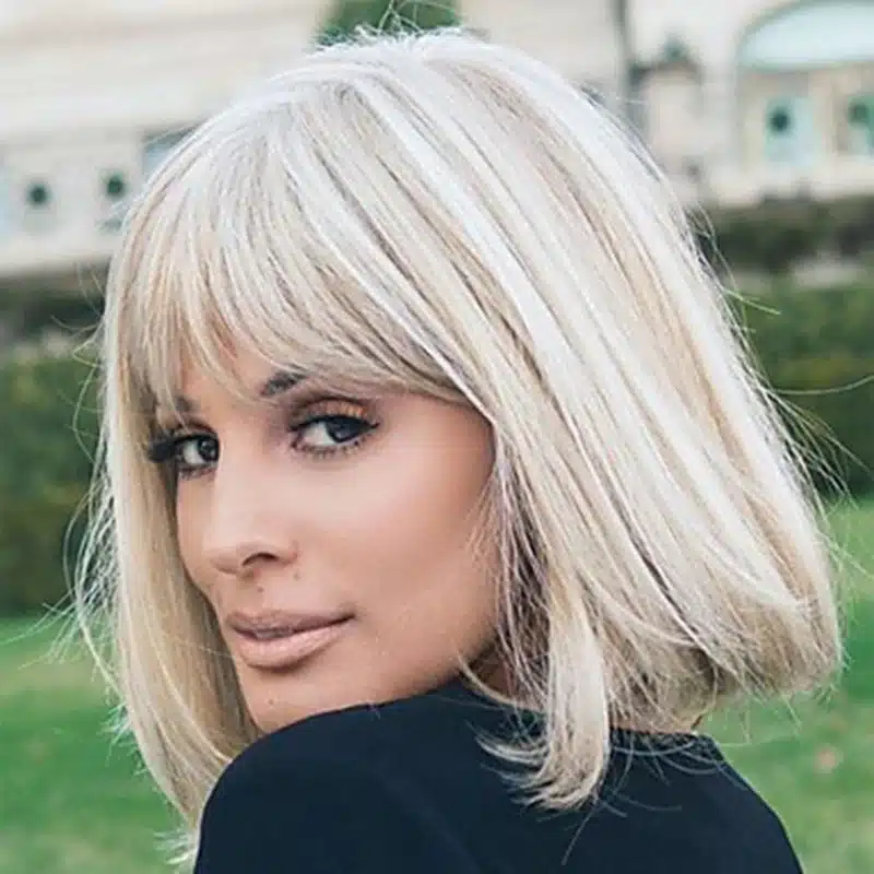 blond sirge parukas lühikese tukaga