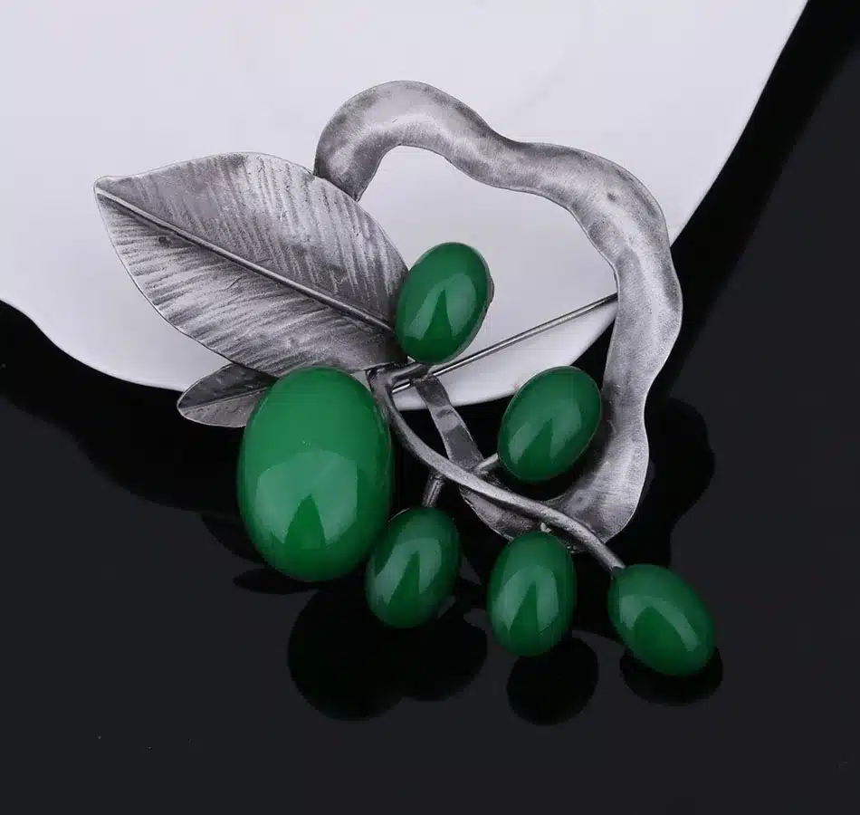 MloveAcc European Vintage Style Leaf Shape Brooches & Pin Neon Yellow Resin Charm Women Collar Brooch Pins Accessories 22