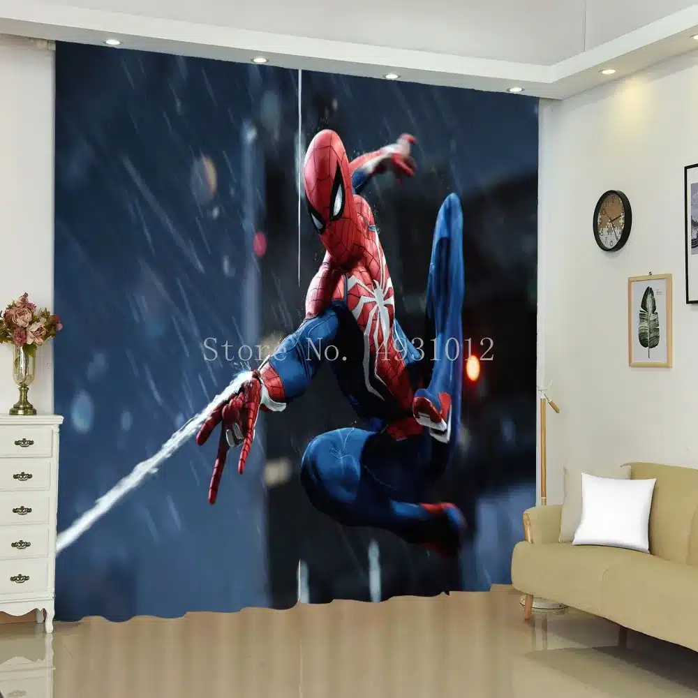 paksud kardinad spidermaniga, millel on kujutatud ämblikmees tegevuses