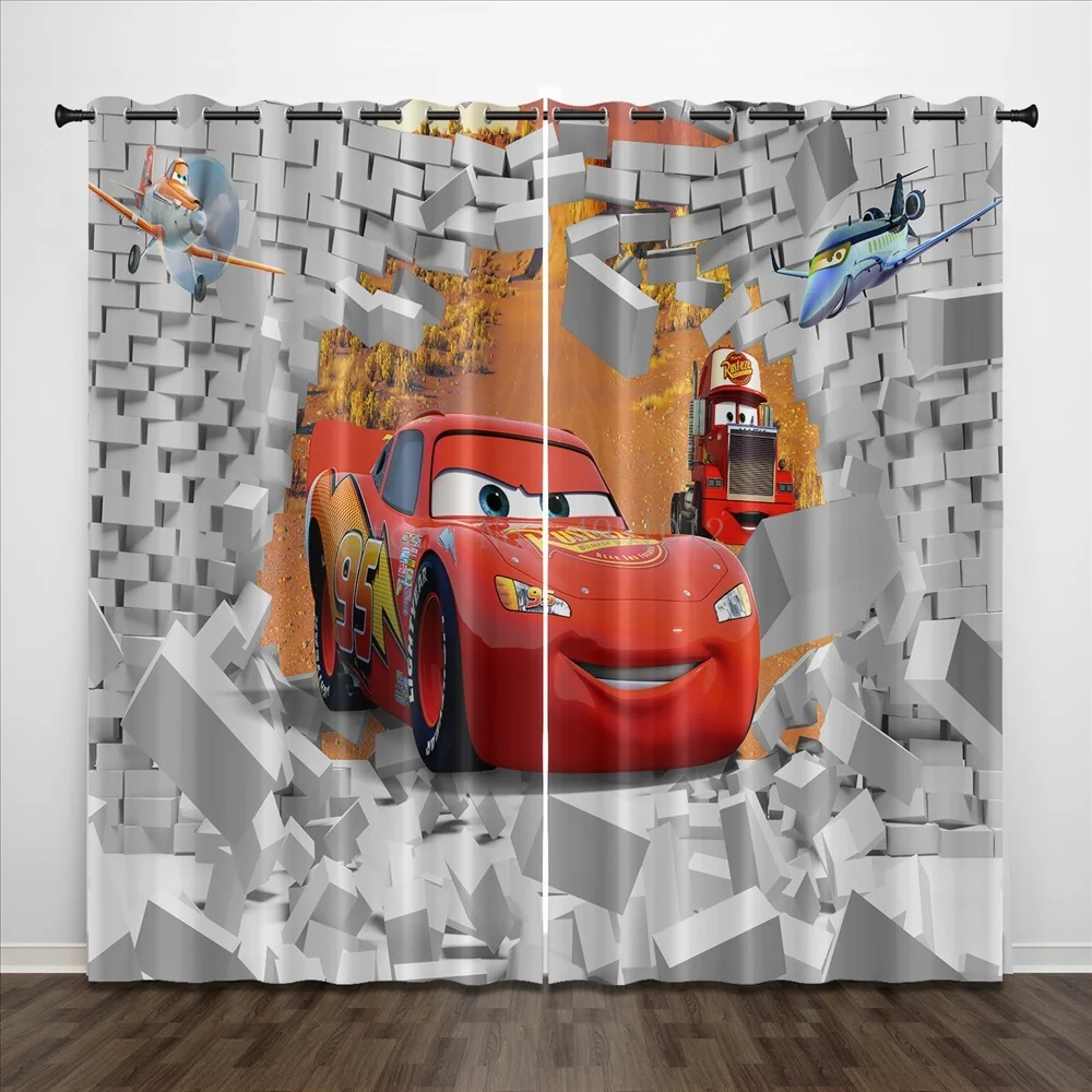 Kardinad erinevate multikategelastega | kujundav pilt e-kaubamaja pildikogust