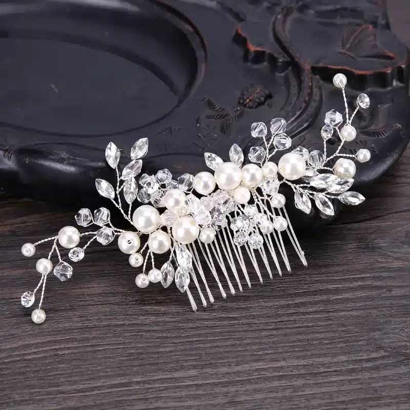 KMVEXO 2018 New European Design Leaves Wedding Hair Accessories Pearl Crystal Flower Bridal Hair Comb Wedding Hair Jewelry 1