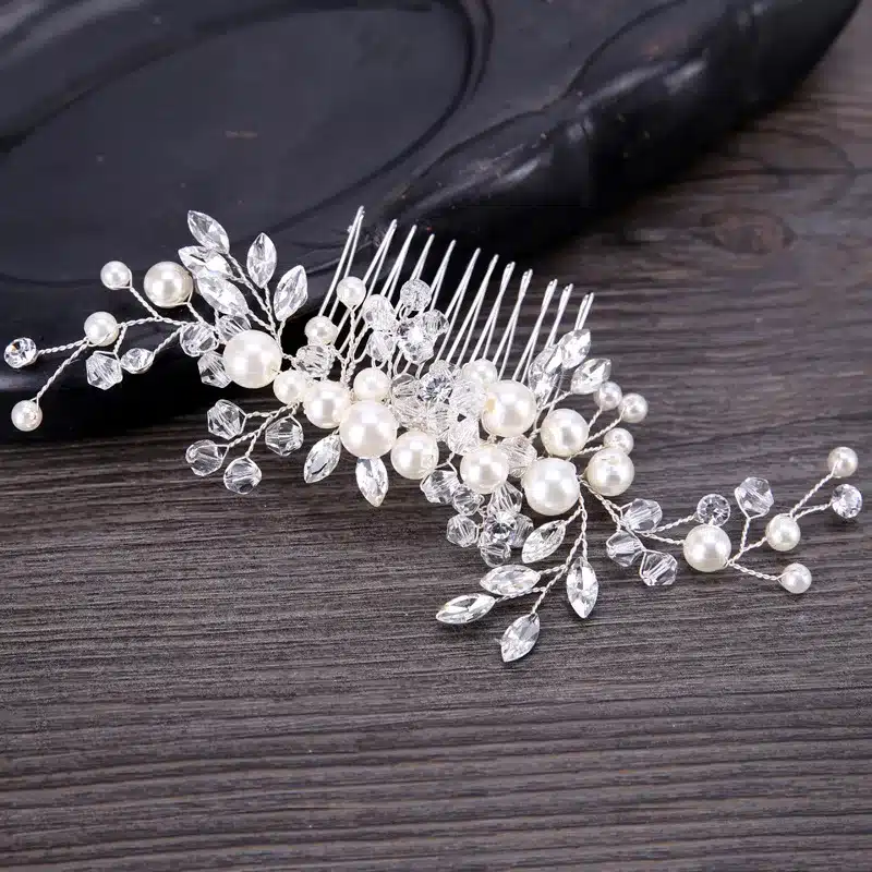 KMVEXO 2018 New European Design Leaves Wedding Hair Accessories Pearl Crystal Flower Bridal Hair Comb Wedding Hair Jewelry 4