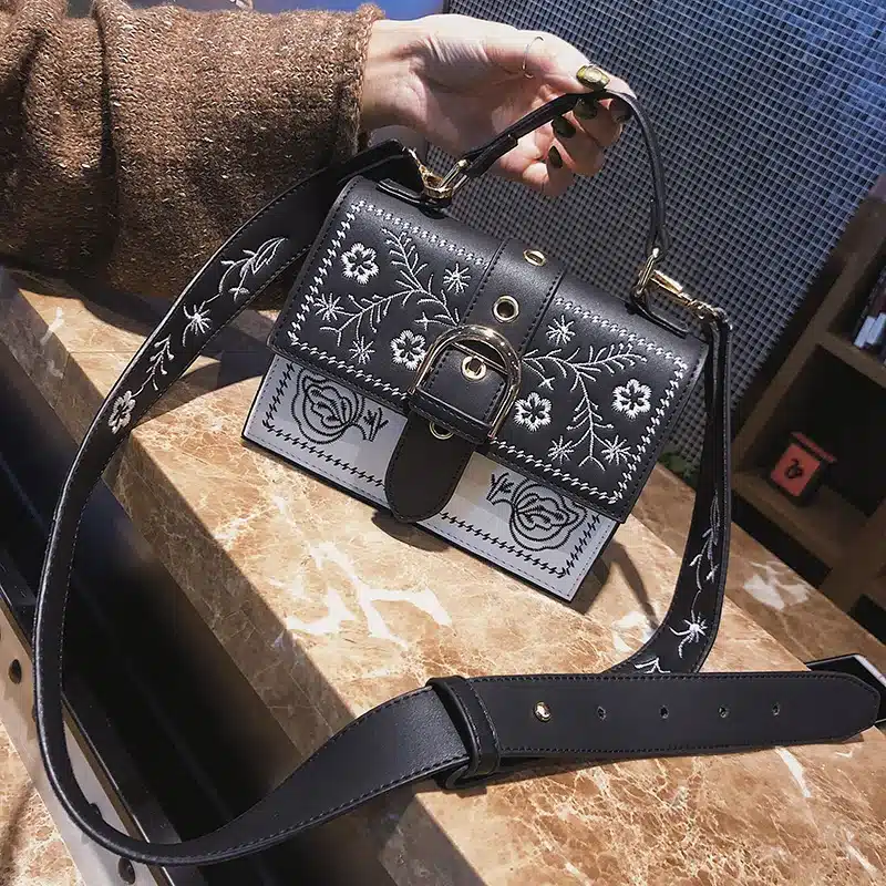 Toposhine Fashion Women Bag Panelled Vintage Girls Bags for Girls Black PU Leather Women Messenger Bags Free Gift Drop Shopping 10