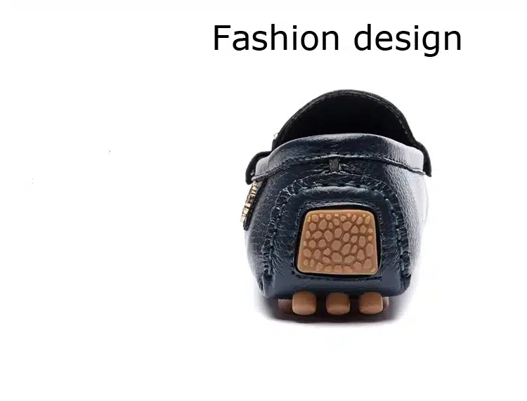 Mugavad meeste slip-on kingad | kujundav pilt e-kaubamaja pildikogust