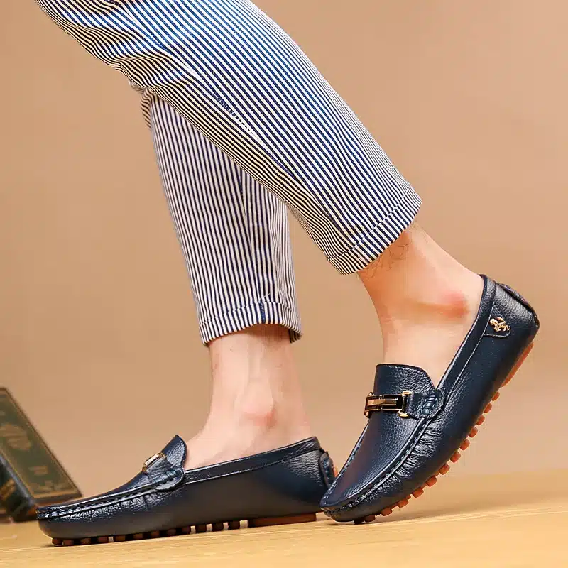Mugavad meeste slip-on kingad | kujundav pilt e-kaubamaja pildikogust