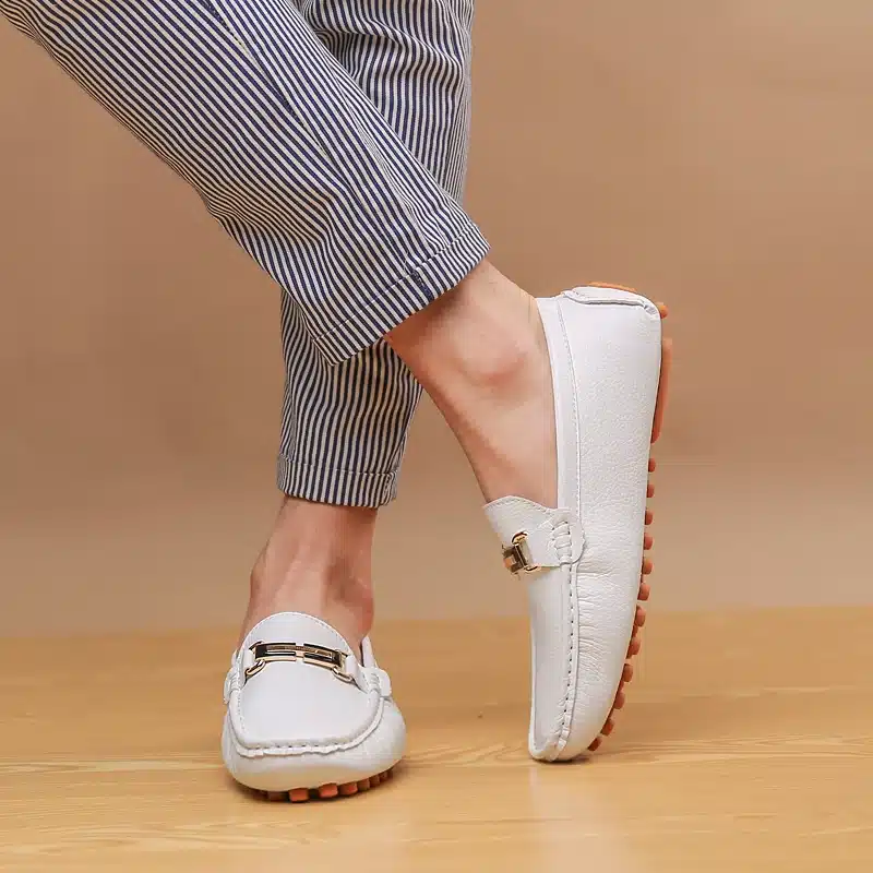 Mugavad meeste slip-on kingad | kujundav pilt e-kaubamaja pildikogust