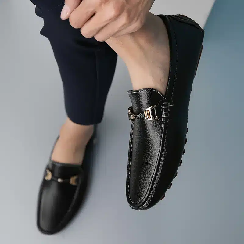 Mugavad meeste slip-on kingad | kujundav pilt e-kaubamaja pildikogust